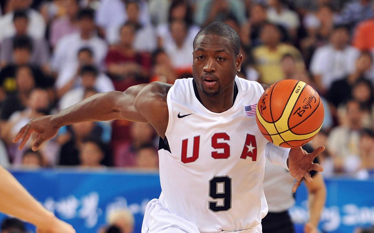 东京篮球联赛总决赛，东京铁汉夺得冠军