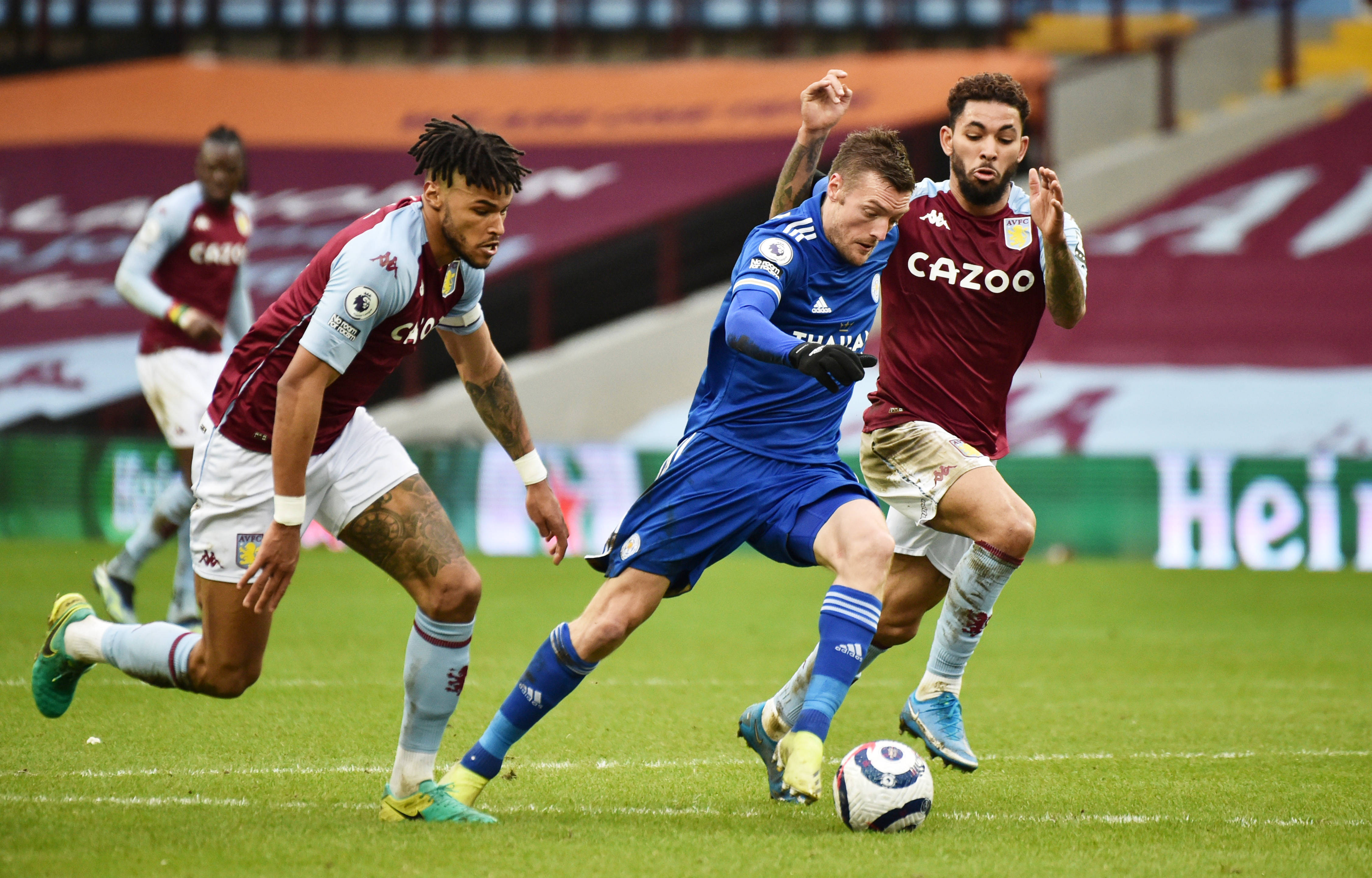 开云下载-利物浦闯关失利，欧冠卫冕之路坎坷的简单介绍