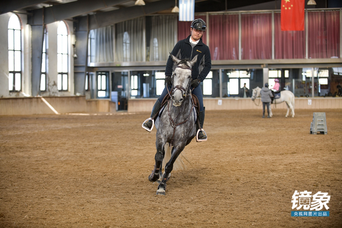开云体育官网-关于骑士防守形势严峻，主教练连夜调研，谋求突破的信息