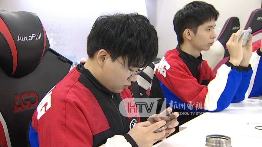 开云平台-包含萨拉战队力求胜利，积极备战下一场比赛的词条