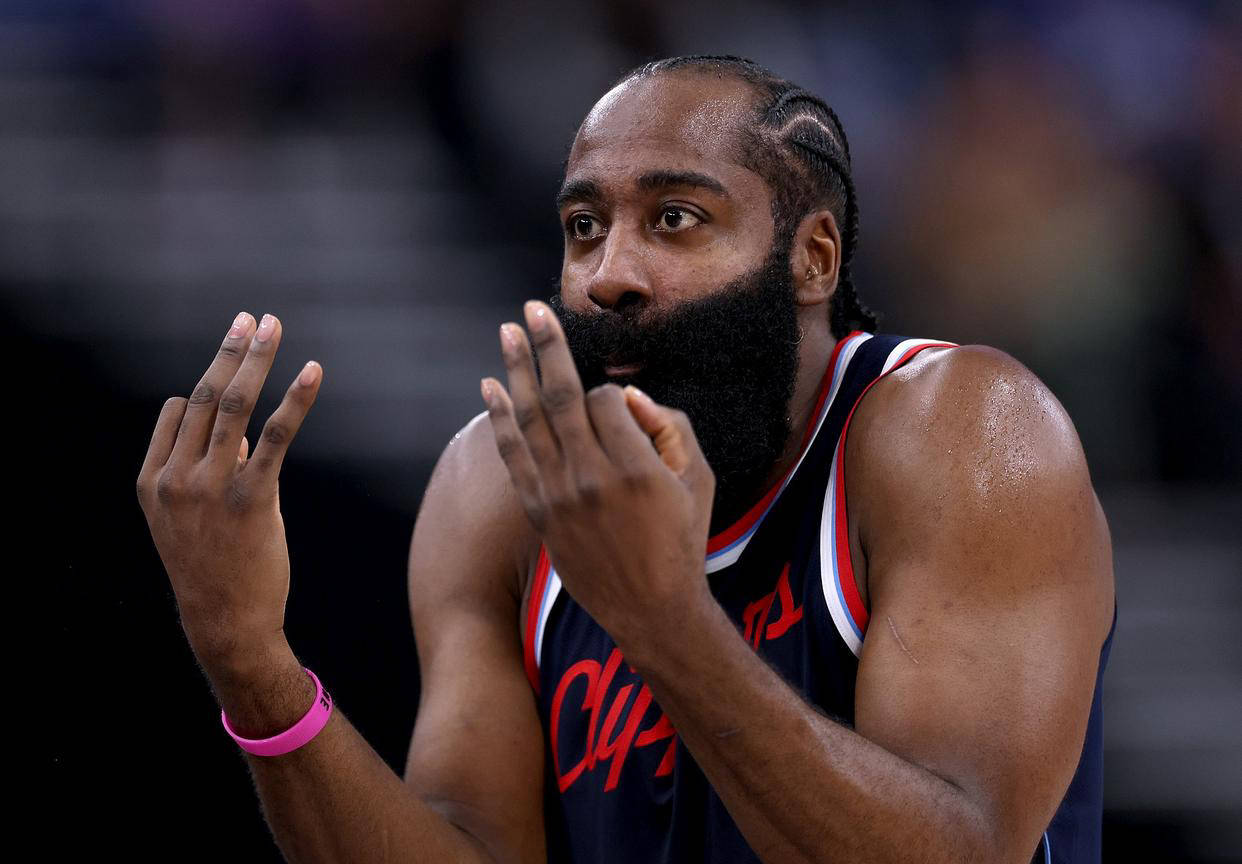 开云体育官网-火箭换帅调整阵容，戈登带领球队迎接挑战的简单介绍