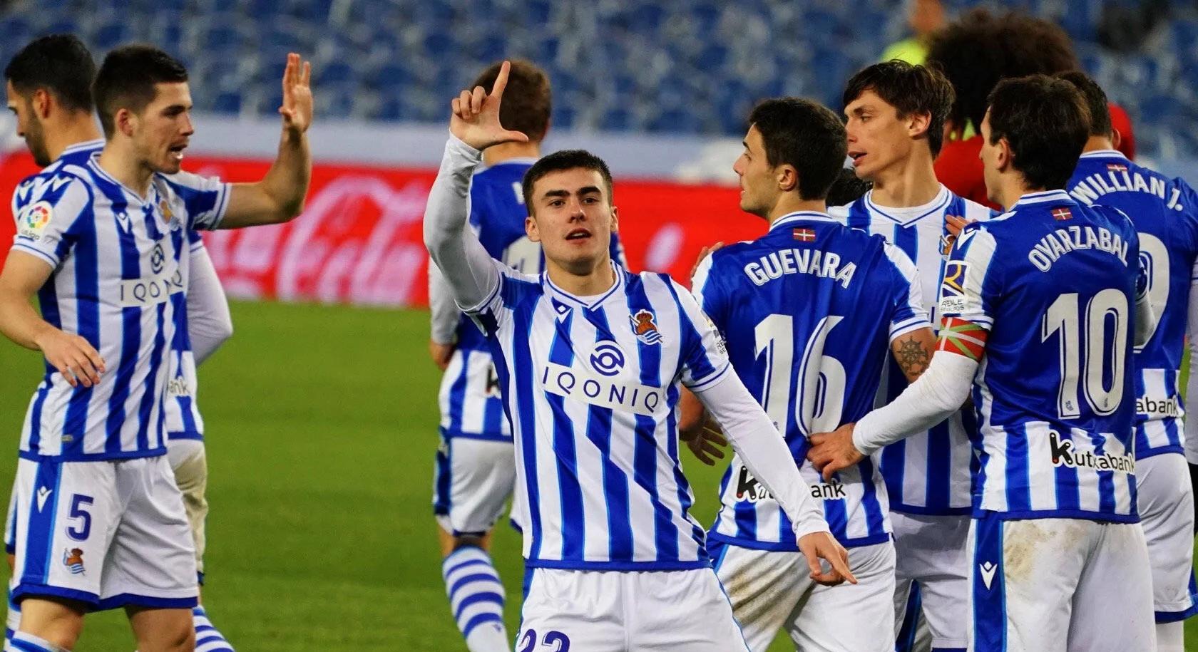 包含门兴格拉德巴赫欧联杯赛中获胜，展现强势的词条