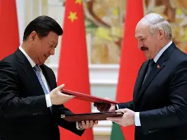 开云体育官网-国际足球比赛场上风云变幻，球员奋勇争先的简单介绍