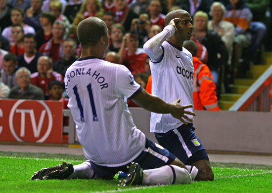 开云体育app-阿斯顿维拉客场扳回一城，艰难抢分的简单介绍