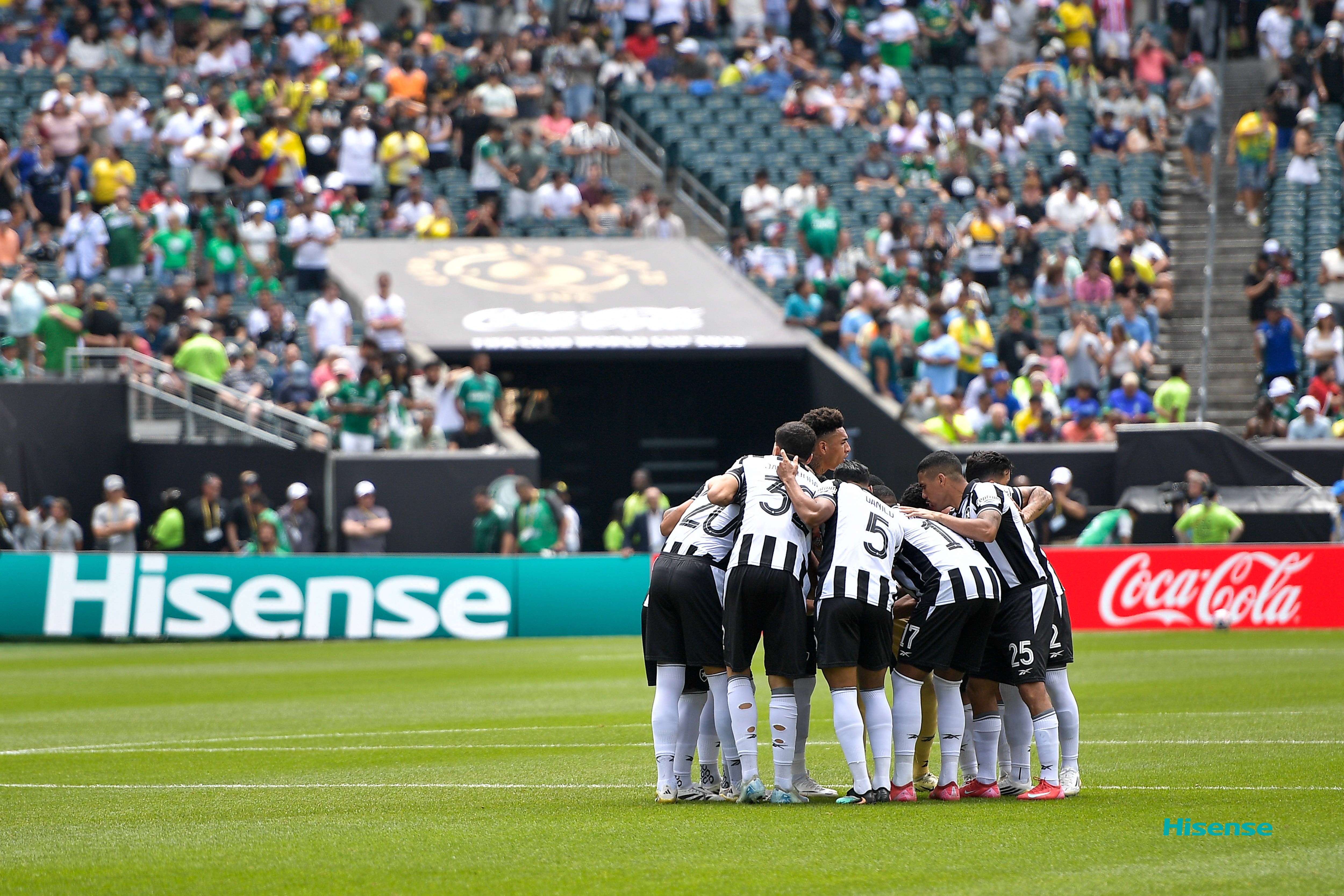 开云体育入口-巴拿马中场精准传球，帮助球队打破僵局