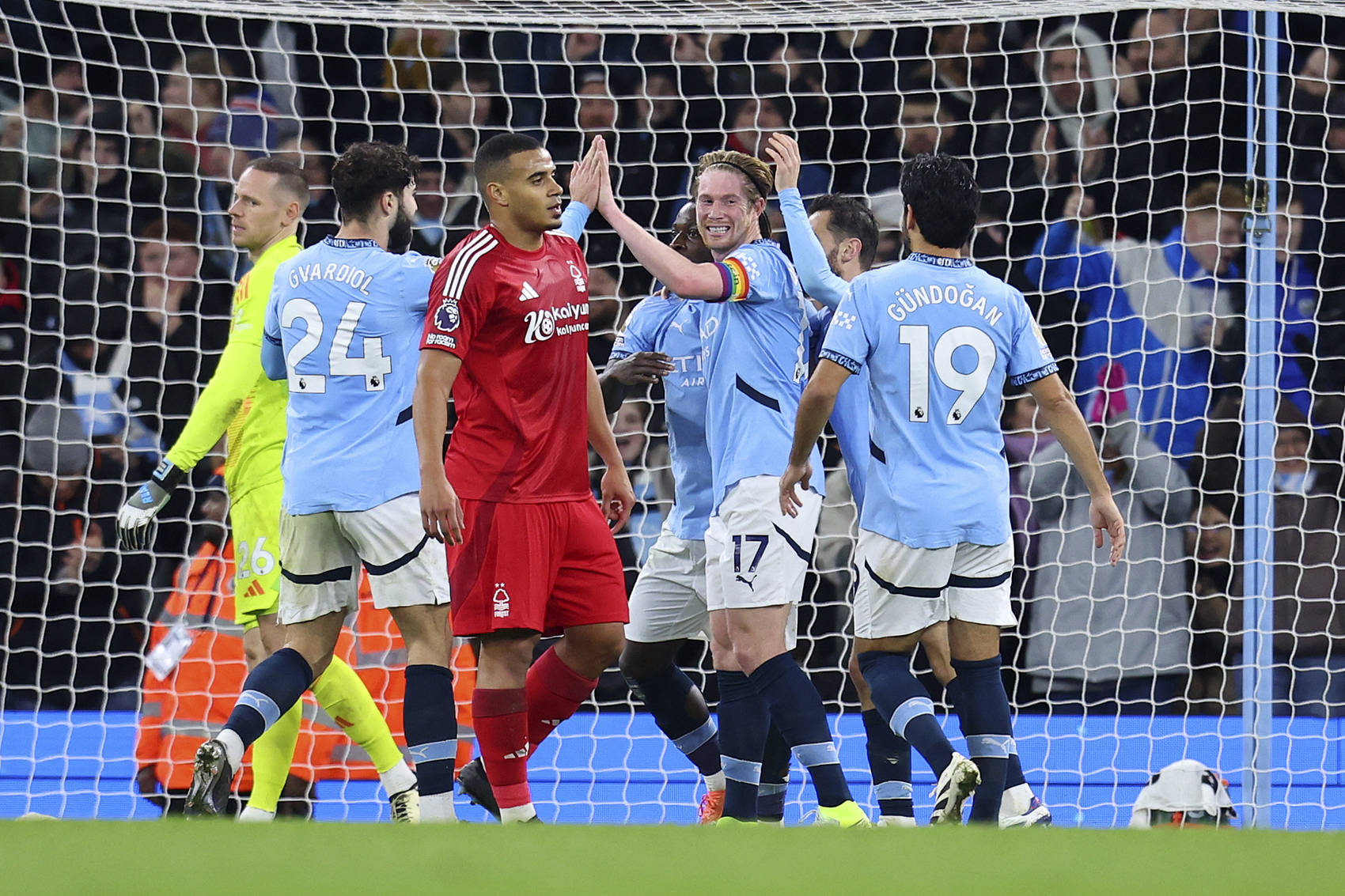 包含曼城全胜晋级欧冠决赛！德布劳内强势破门的词条