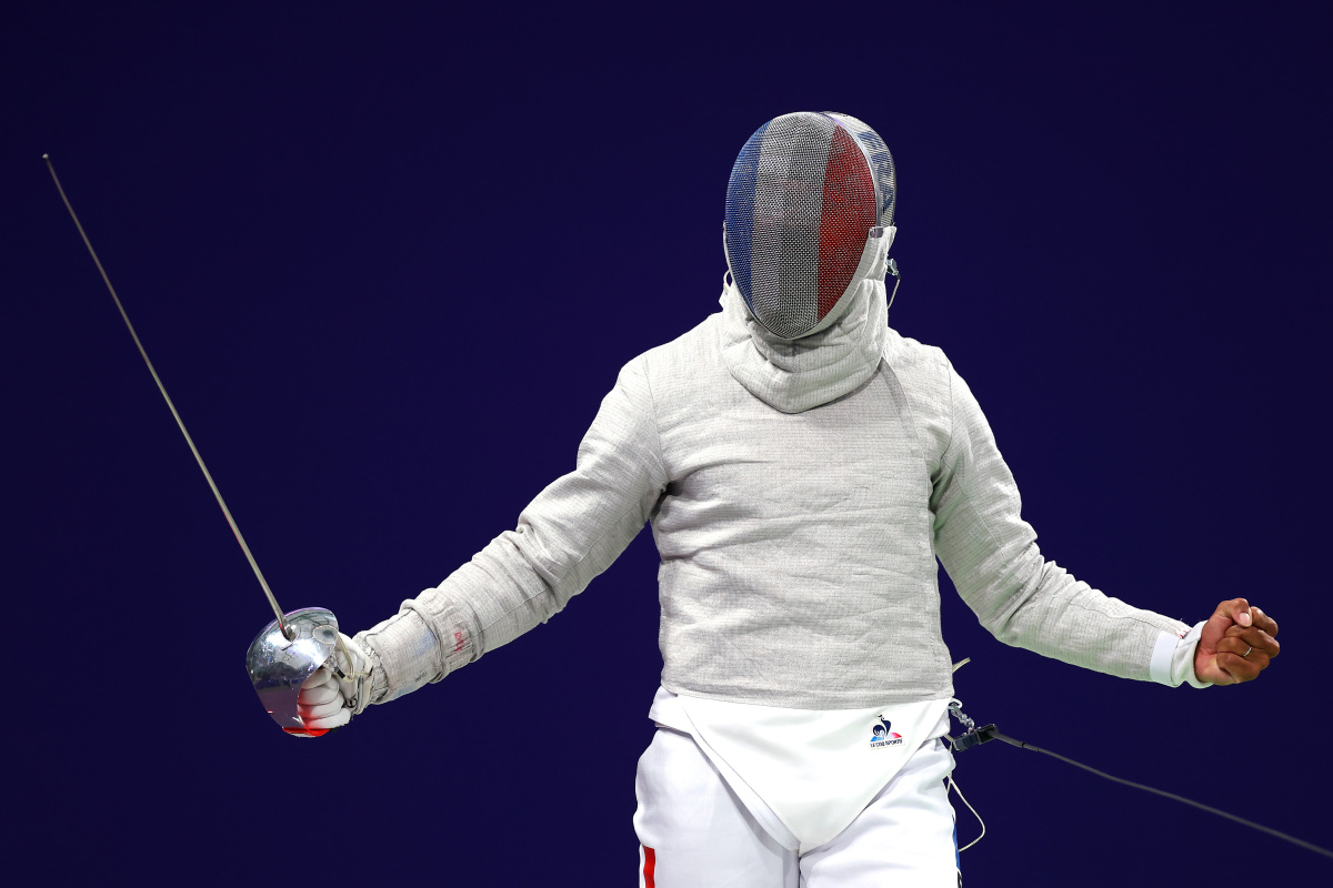 韩国击剑运动员获得高分，成功晋级四强