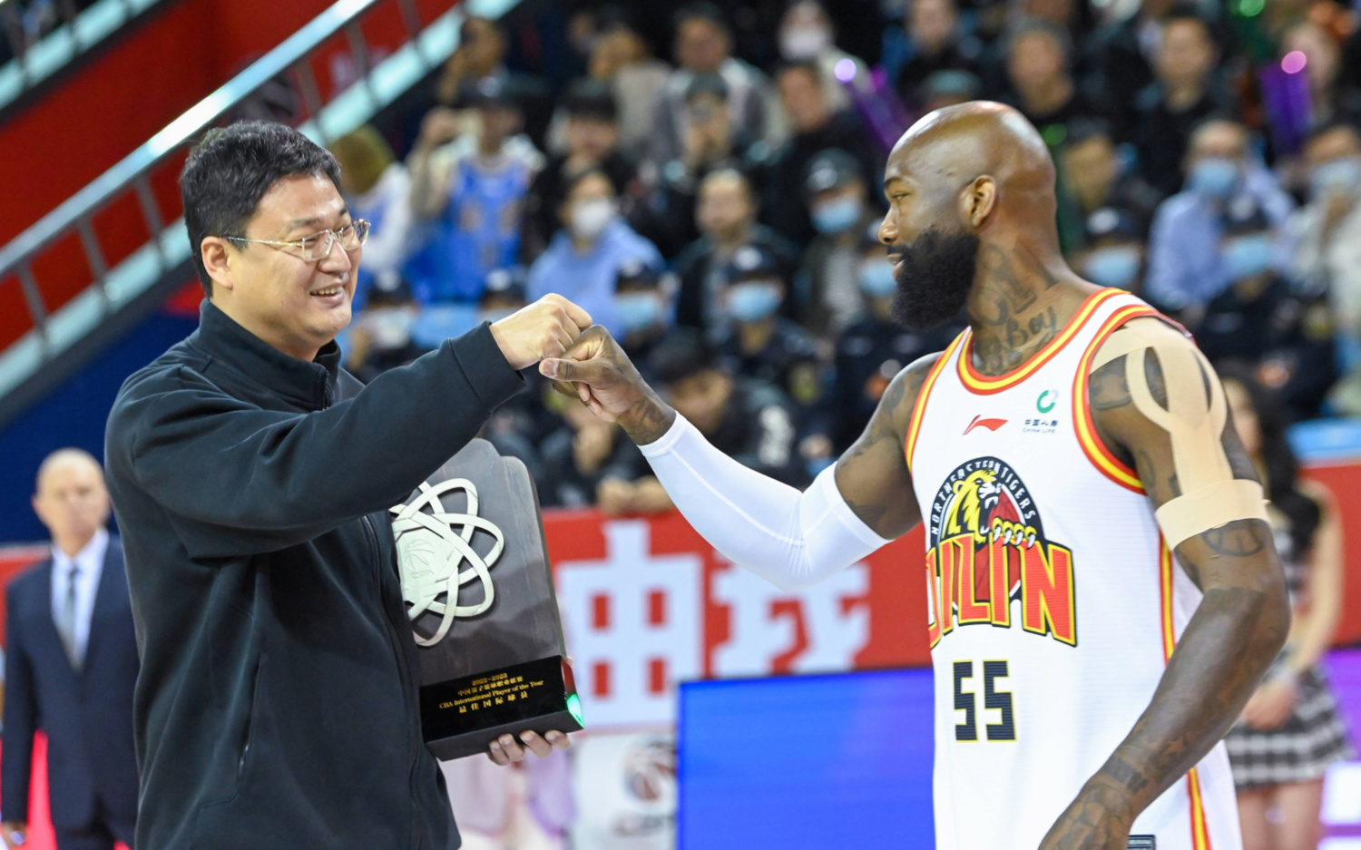 吉林队在比赛中占据优势