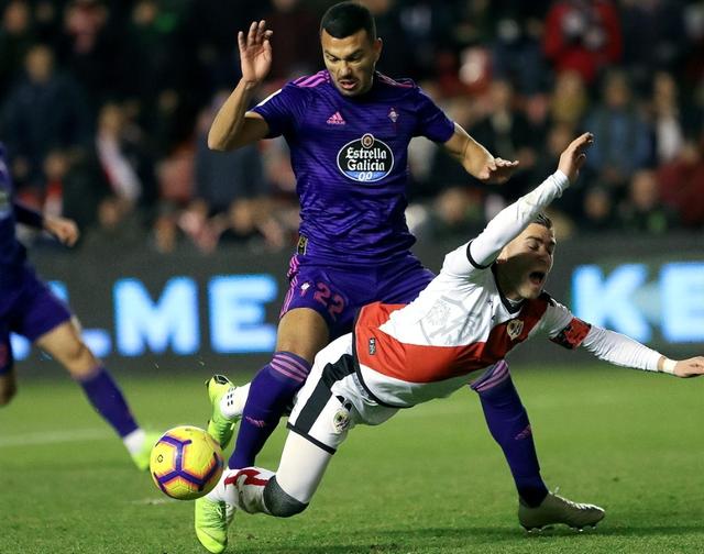 包含巴塞罗那新援出色表现，助球队轻取对手的词条