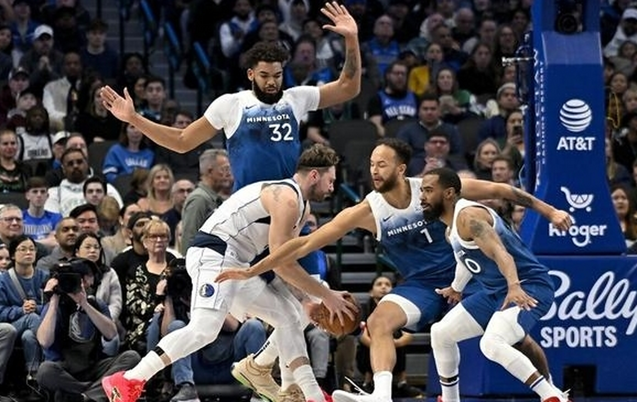 开云APP-森林狼惨败独行侠，卢卡-东契奇数据全面