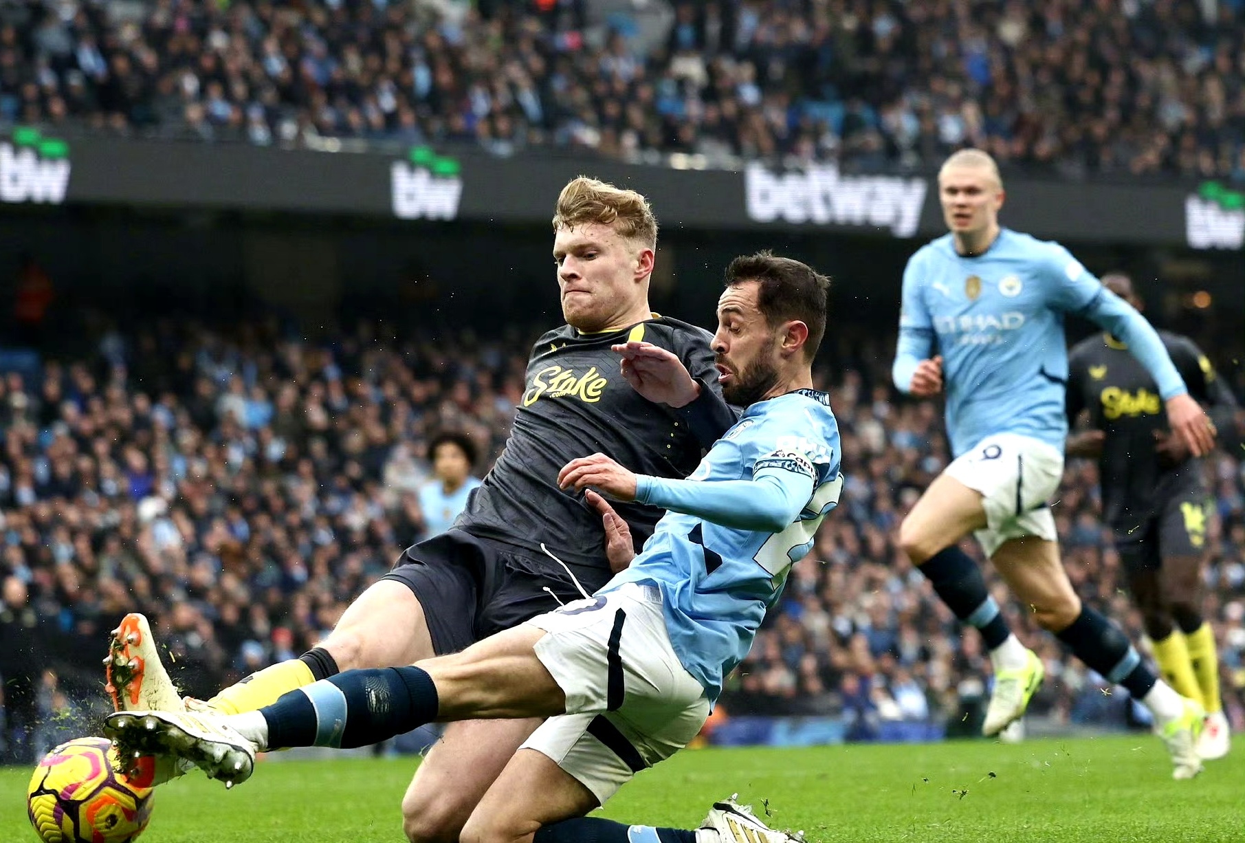 关于曼城轻松战胜拜仁！英超球队展现强势的信息