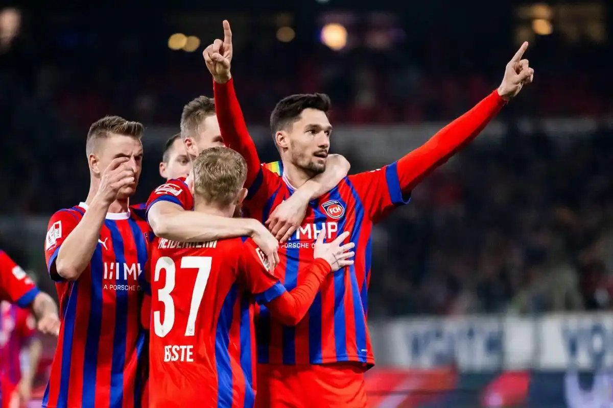 霍芬海姆主场击败对手，稳固前四位置的简单介绍