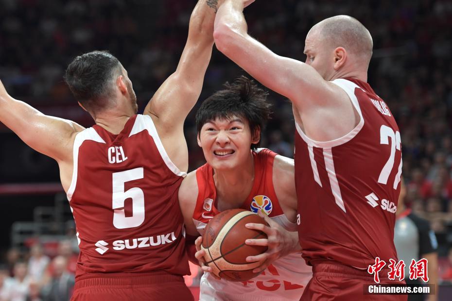 开云平台-波兰乒乓球队鏖战比利时乒乓球队，波尔关键制胜的简单介绍